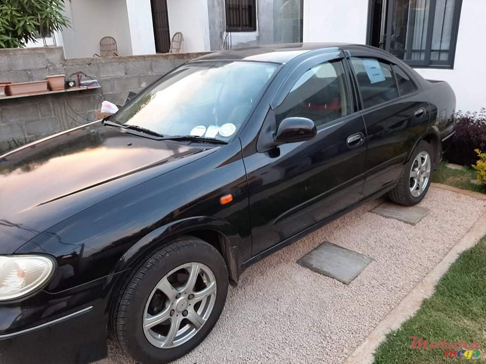 2005' Nissan 1400 photo #3