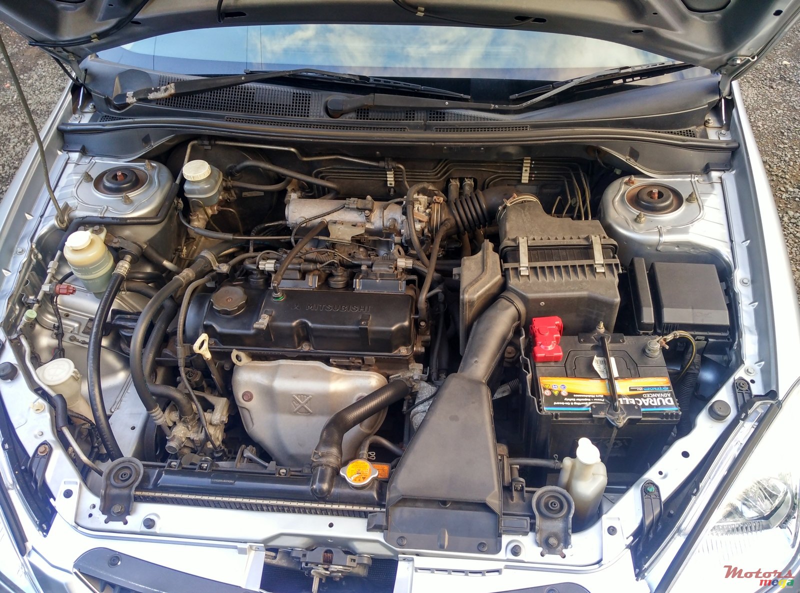 2006' Mitsubishi Lancer photo #3