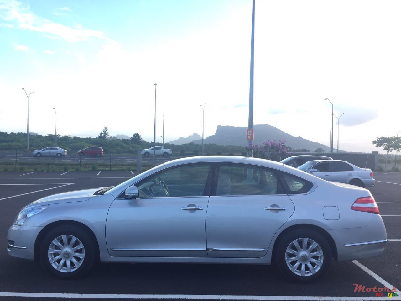 2013' Nissan Teana photo #2