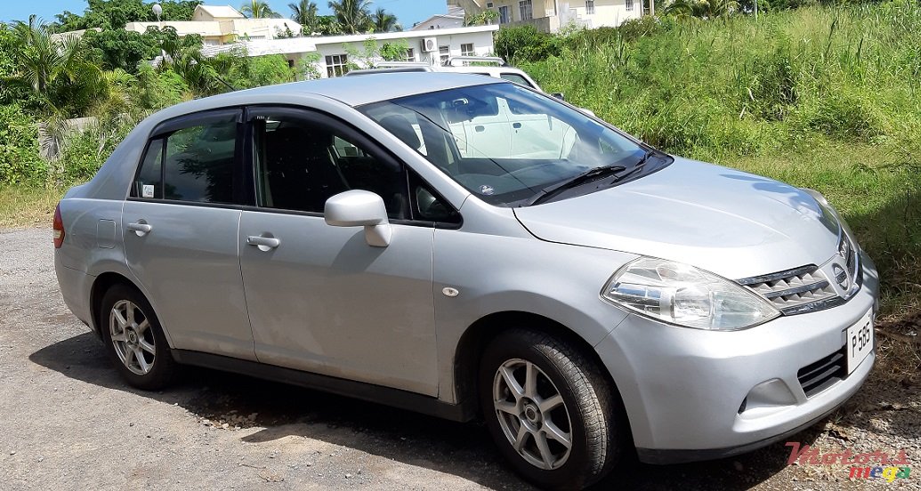 2008' Nissan Tiida photo #2