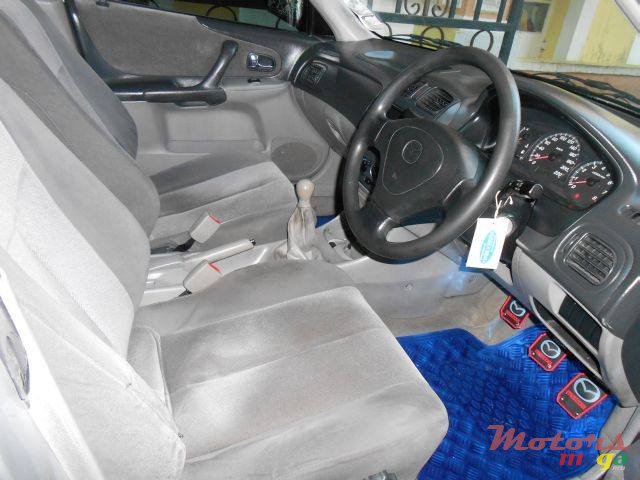 2004' Mazda 323 photo #6