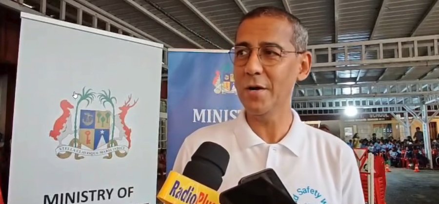 Hausse des taxes sur les véhicules : Osman Mahomed justifie le projet de réforme