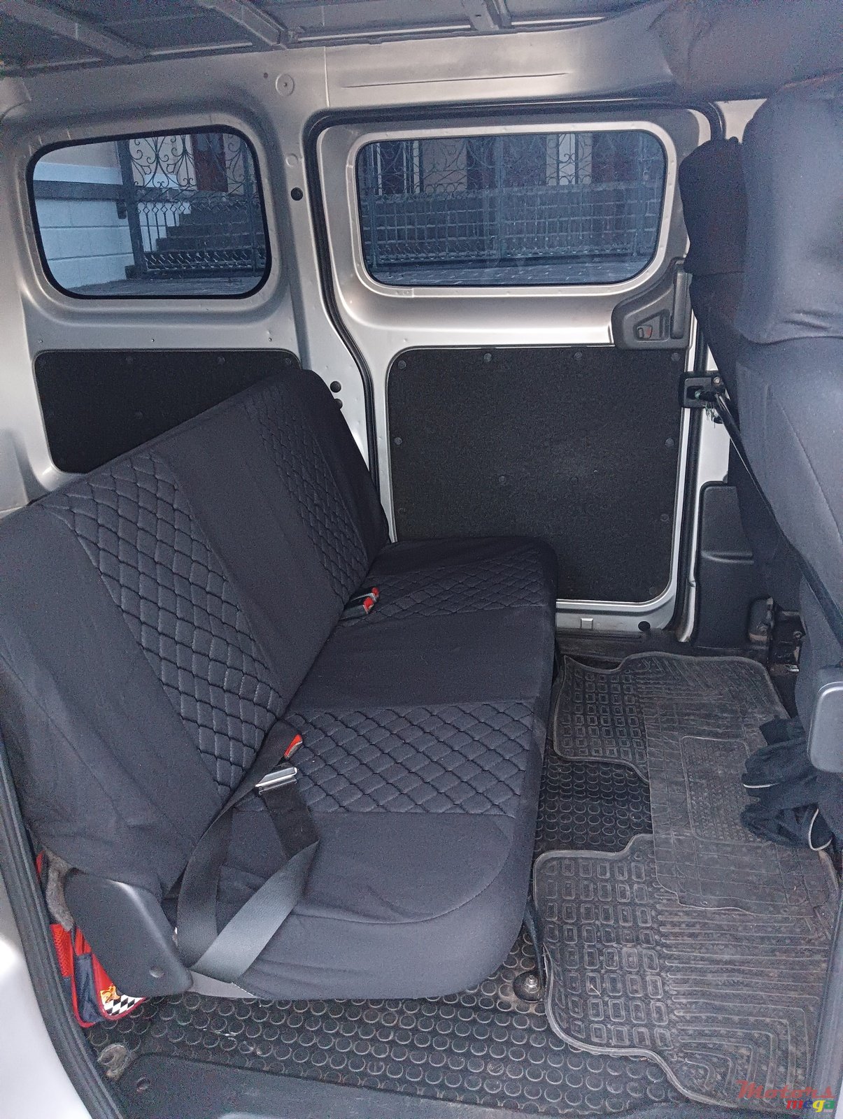 2014' Nissan NV200 photo #4