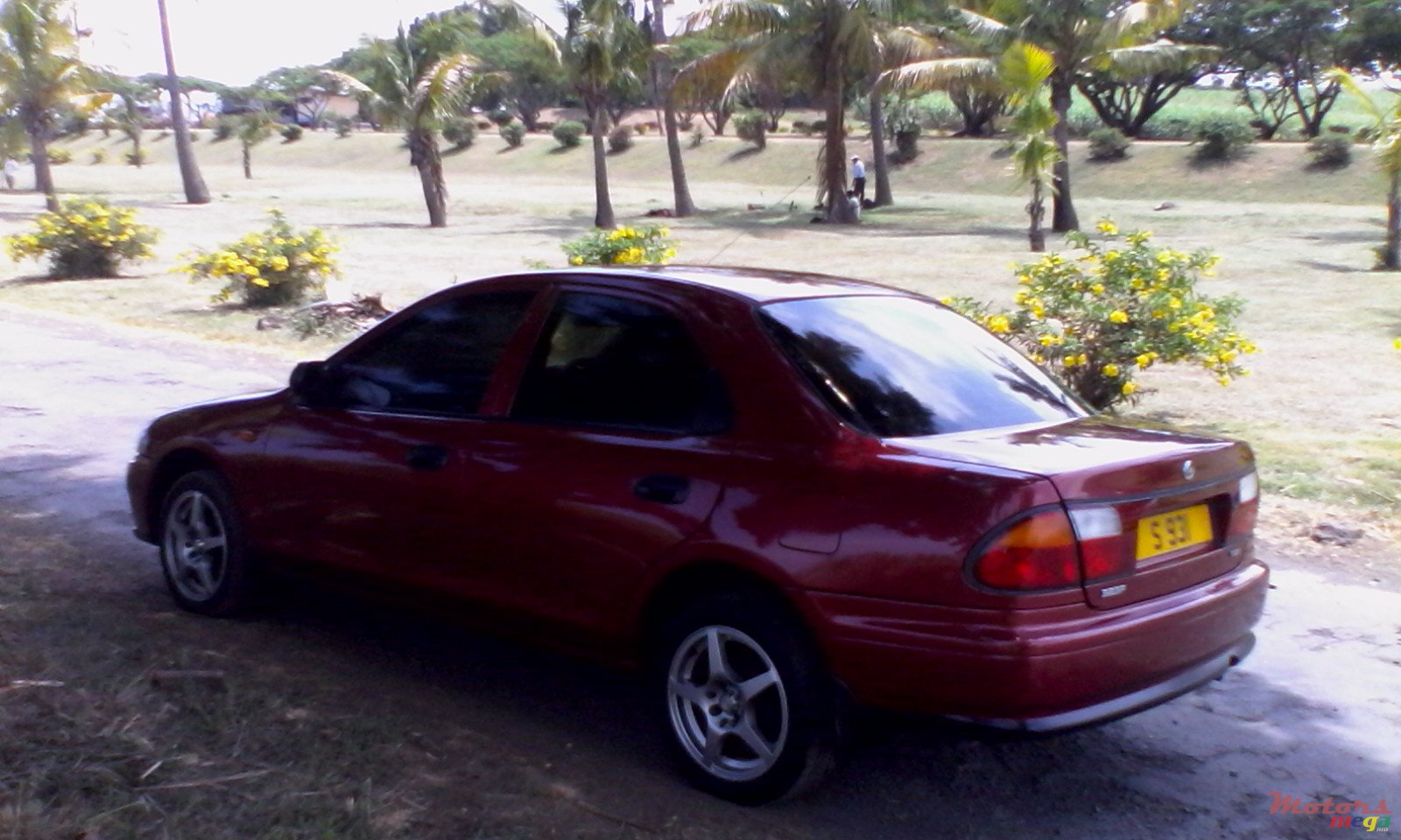 1998' Mazda 323 non photo #2