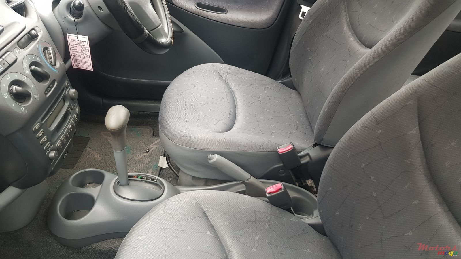 2000' Toyota Vitz photo #3