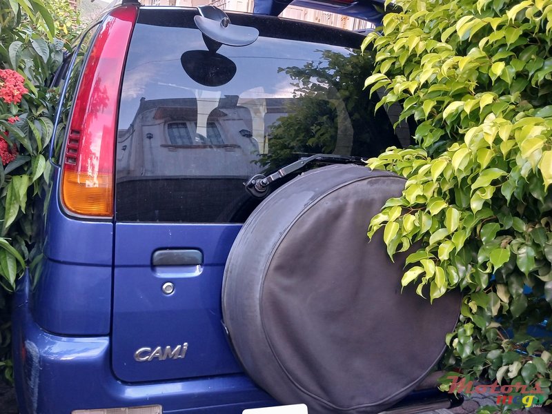 2000' Toyota Cami SUV photo #4