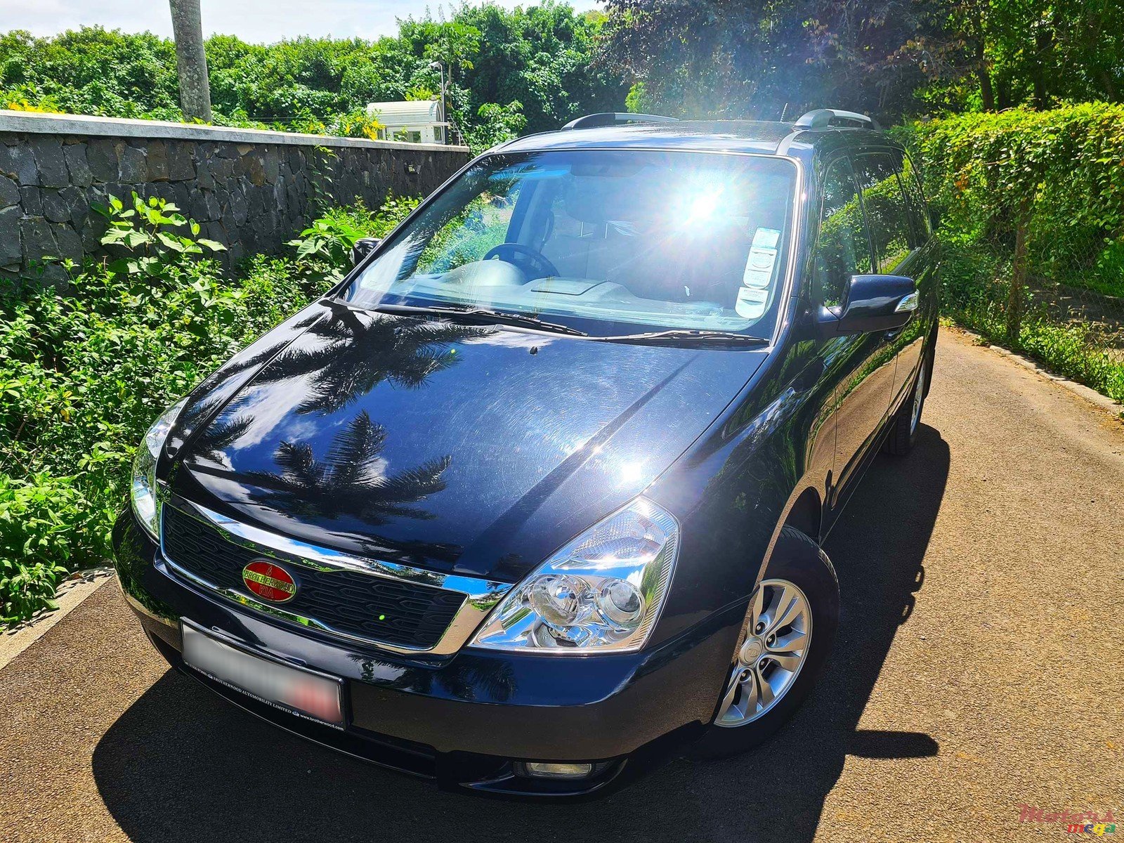 2012' Kia Sedona Wheelchair Accessible Vehicle photo #4