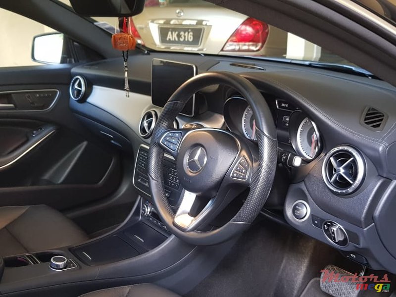 2015' Mercedes-Benz CLA 180 photo #5