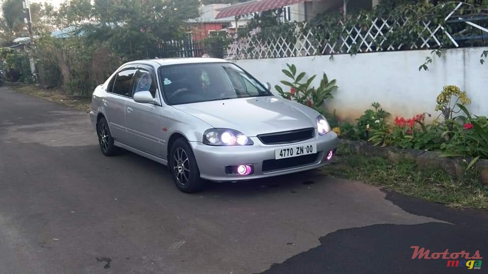 2000' Honda Civic photo #1