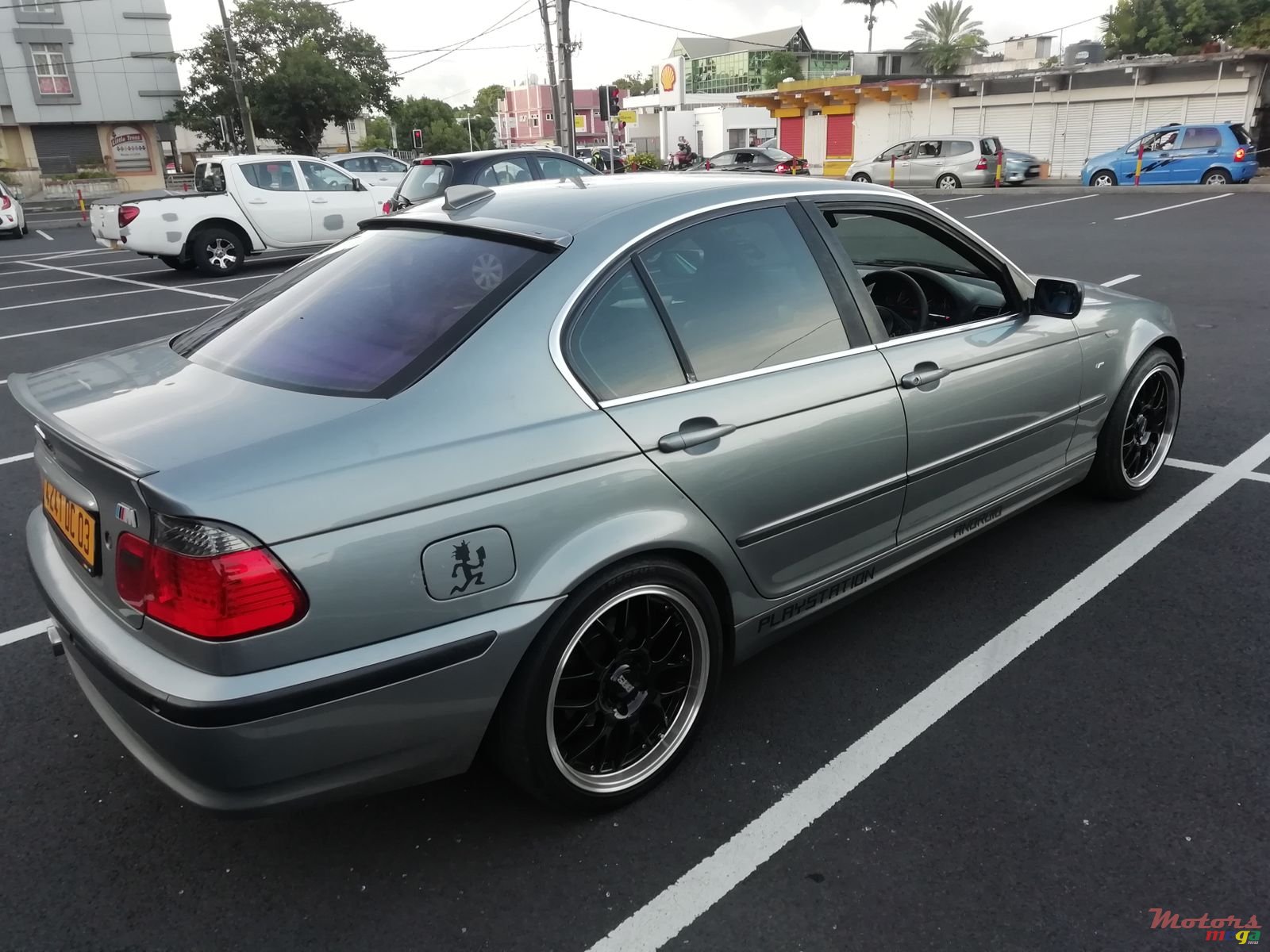 2003' BMW 318 photo #3