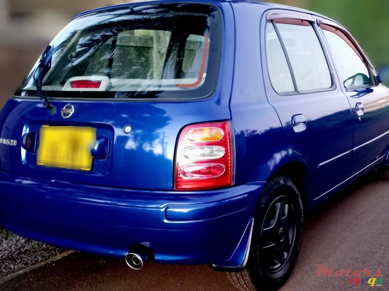 2001' Nissan photo #2