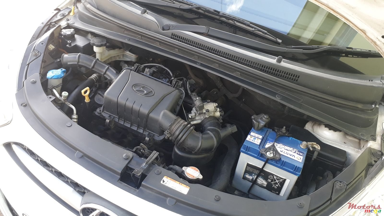 2012' Hyundai i10 Gls photo #5