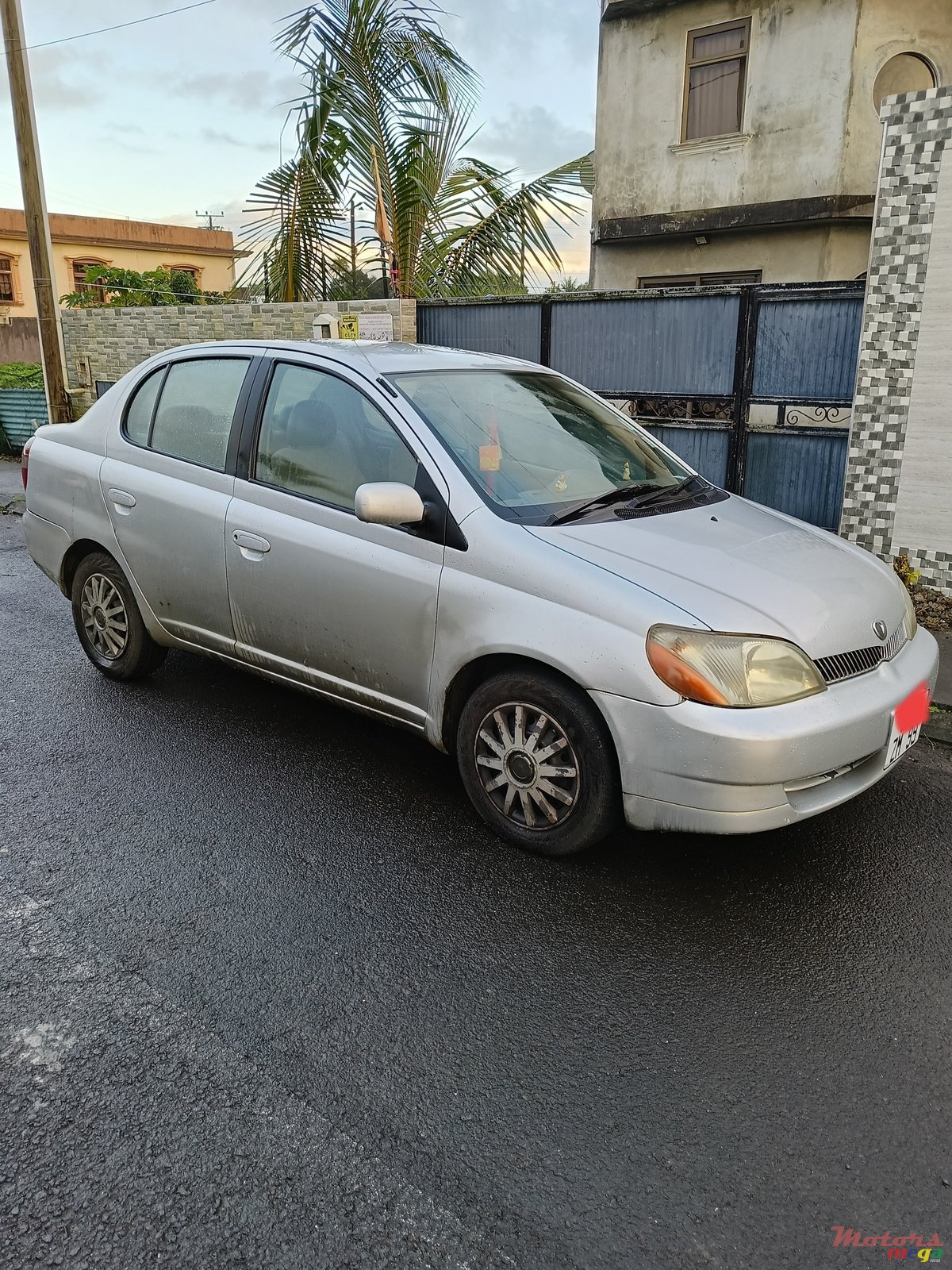 1999' Toyota Platz photo #3
