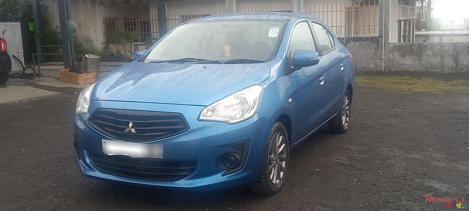 2016' Mitsubishi Attrage photo #1