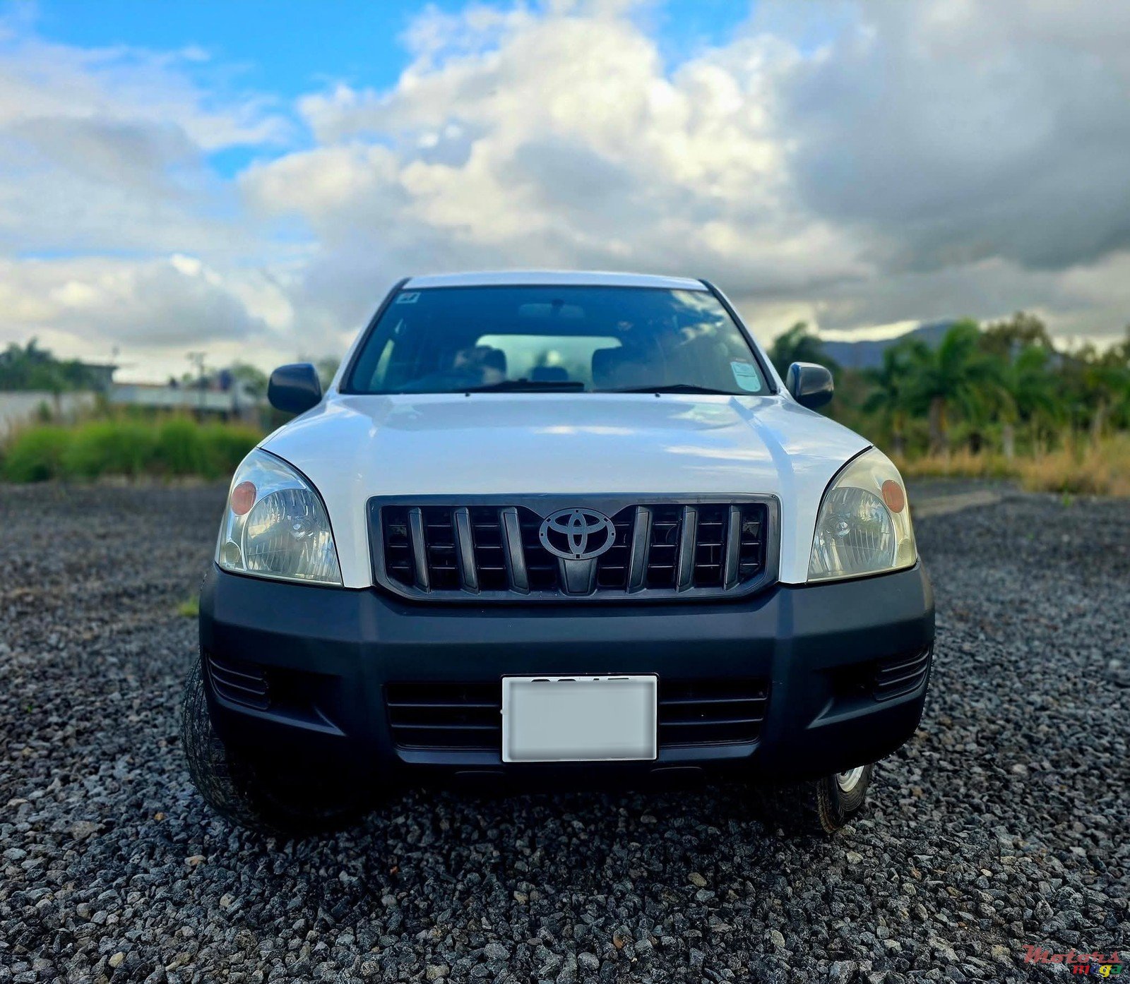 2003' Toyota Land Cruiser photo #1