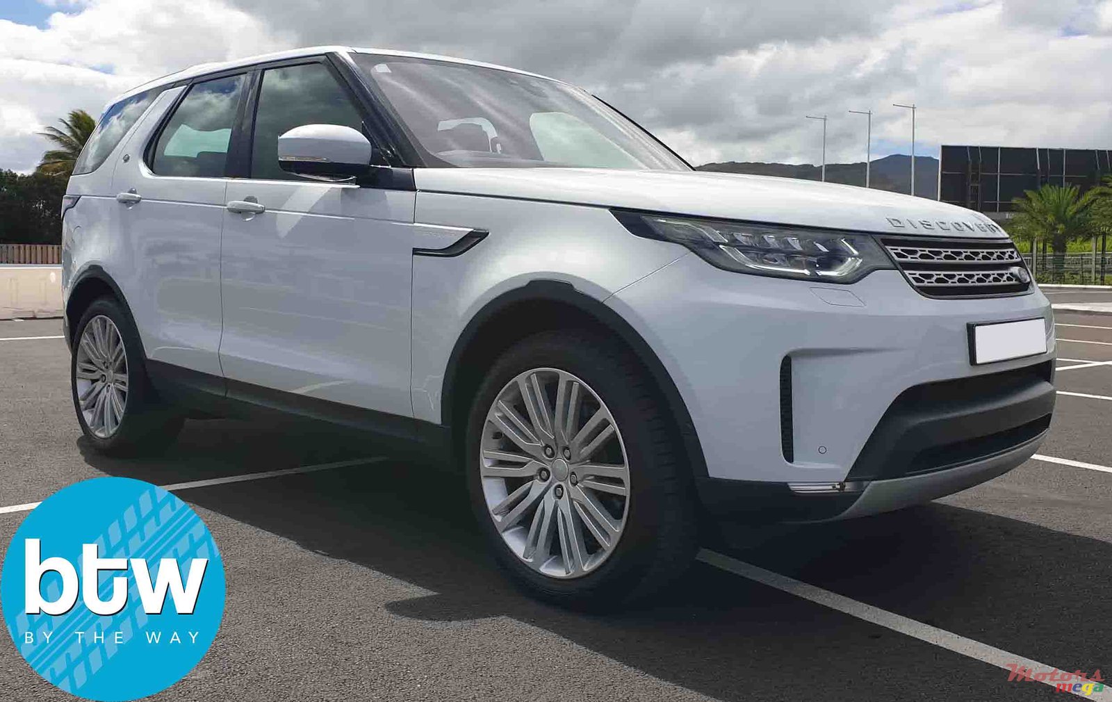2017' Land Rover Discovery HSE Luxury Si6 photo #1