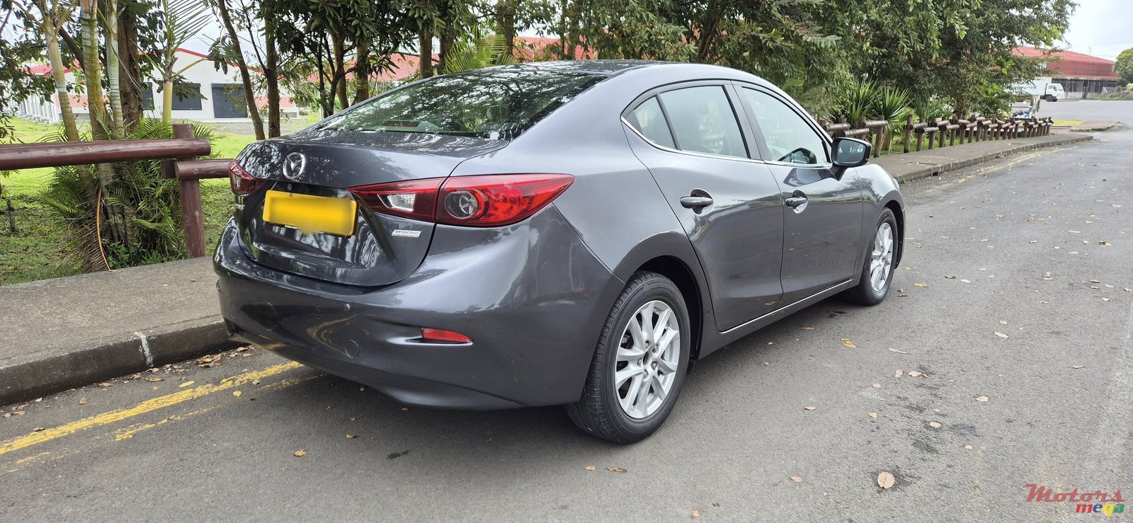 2017' Mazda 3 Skyactiv photo #4