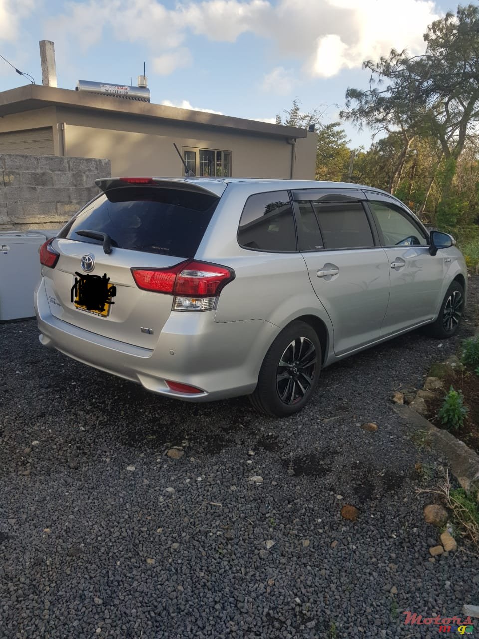 2016' Toyota Fielder photo #4