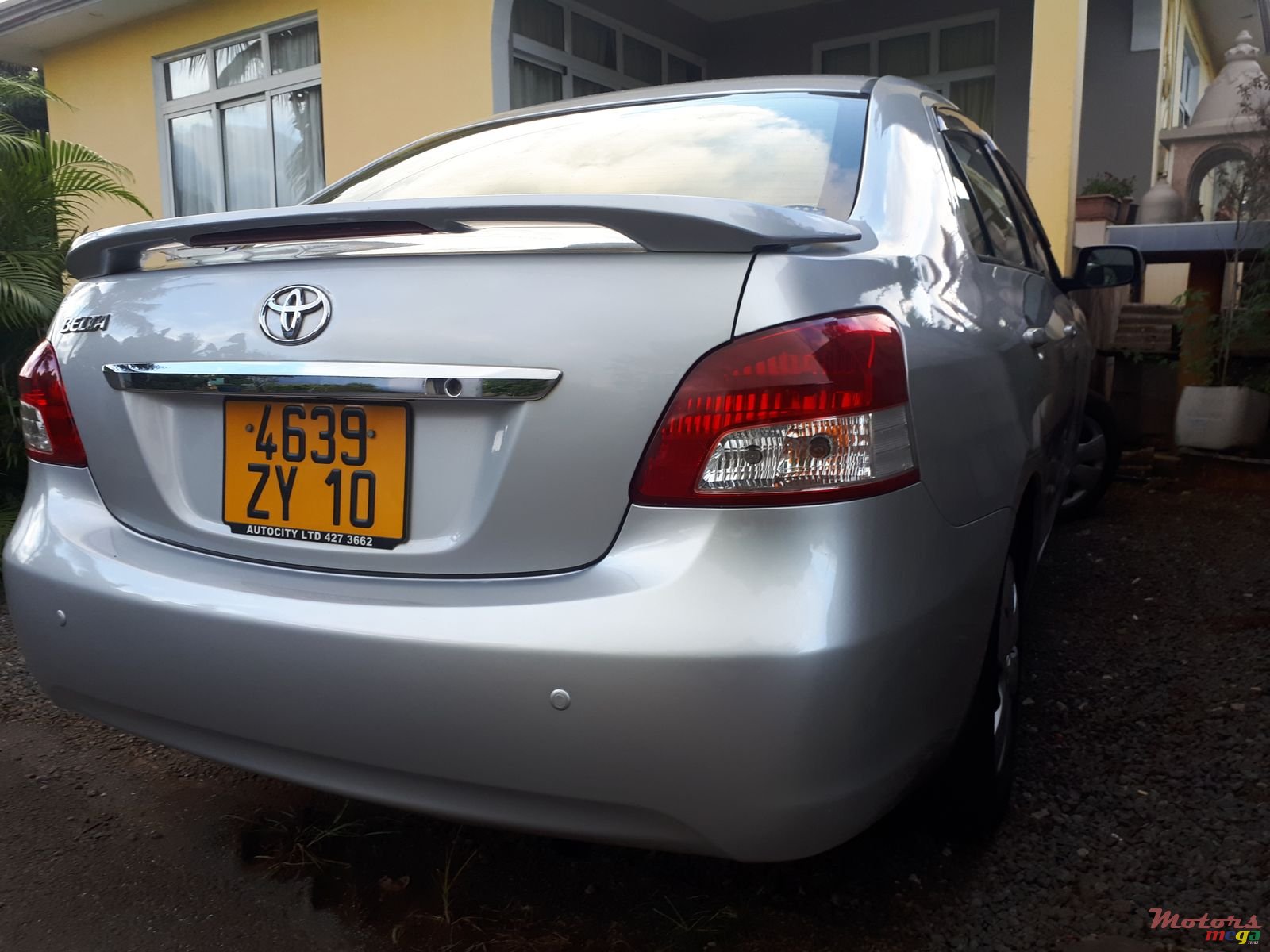 2010' Toyota Belta photo #3