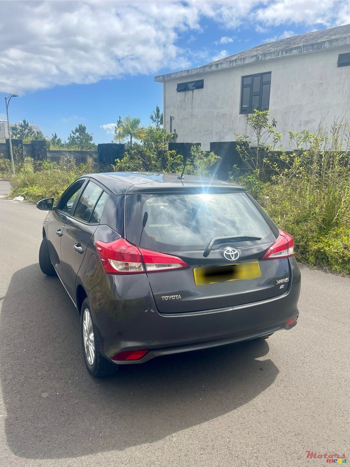 2018' Toyota Yaris Hatchback photo #5