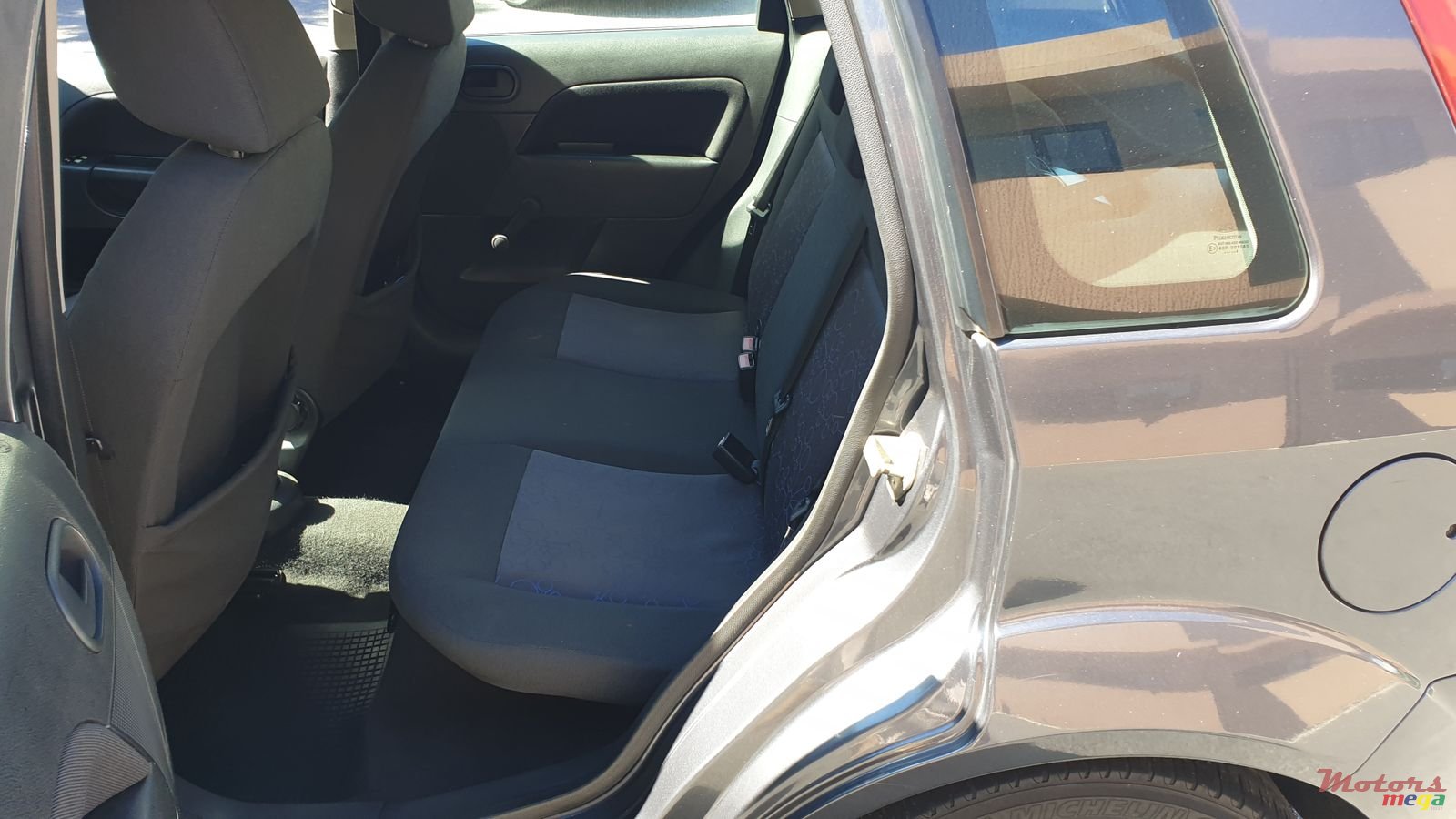 2007' Ford Fiesta photo #3