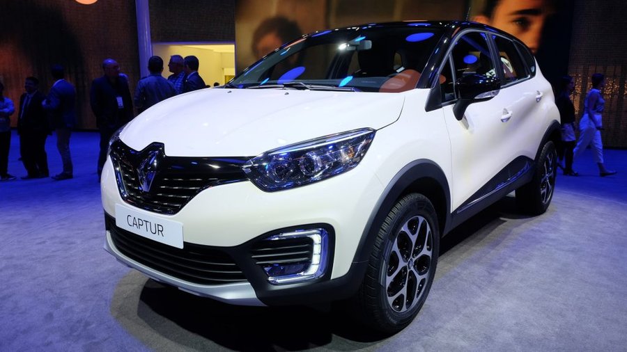 Renault Captur on view at the 2016 Sao Paulo Auto Show