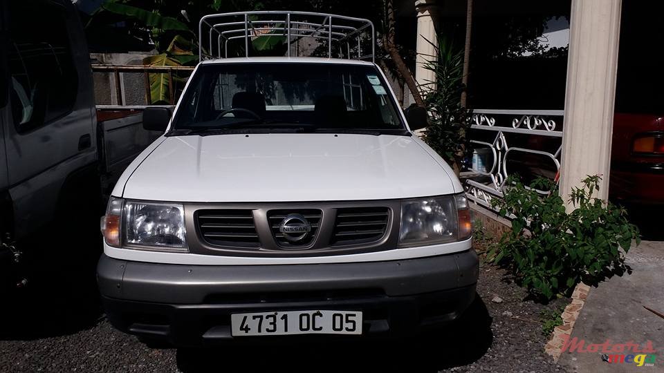 2005' Nissan Hardbody Single cab 2.7D photo #1