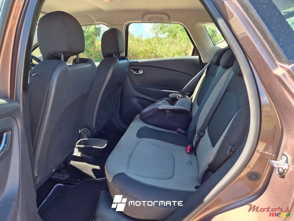 2015' Renault Captur 1.2 photo #4