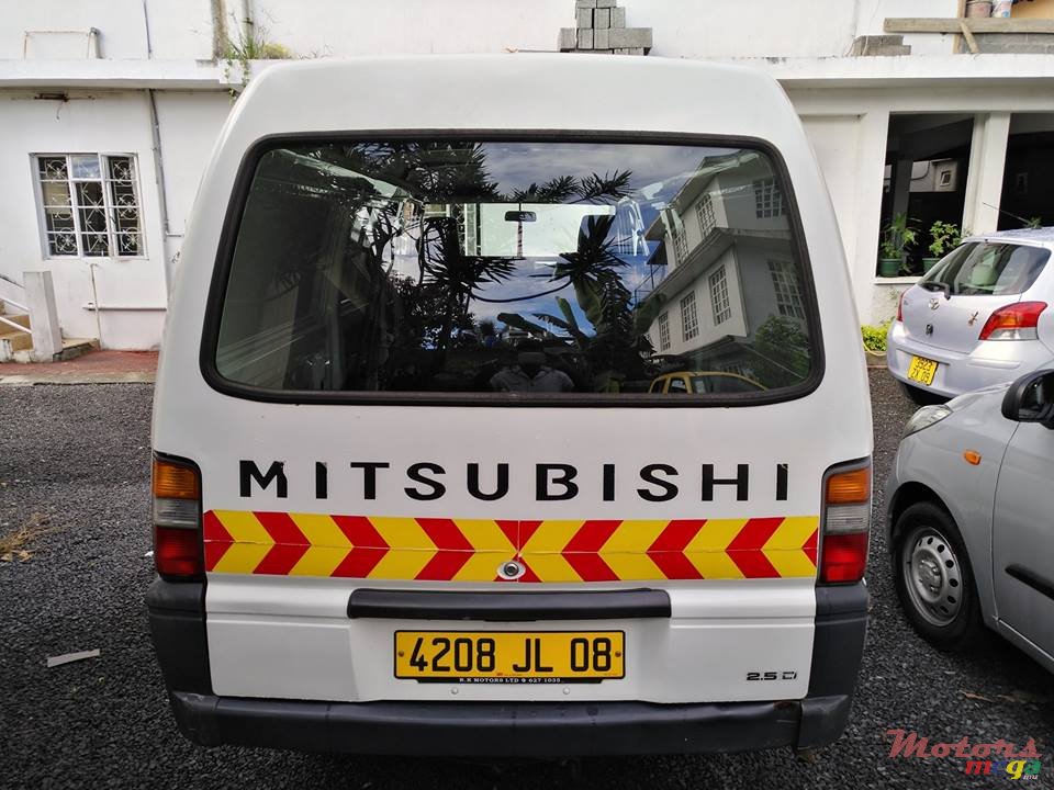 2008' Mitsubishi L300 photo #4