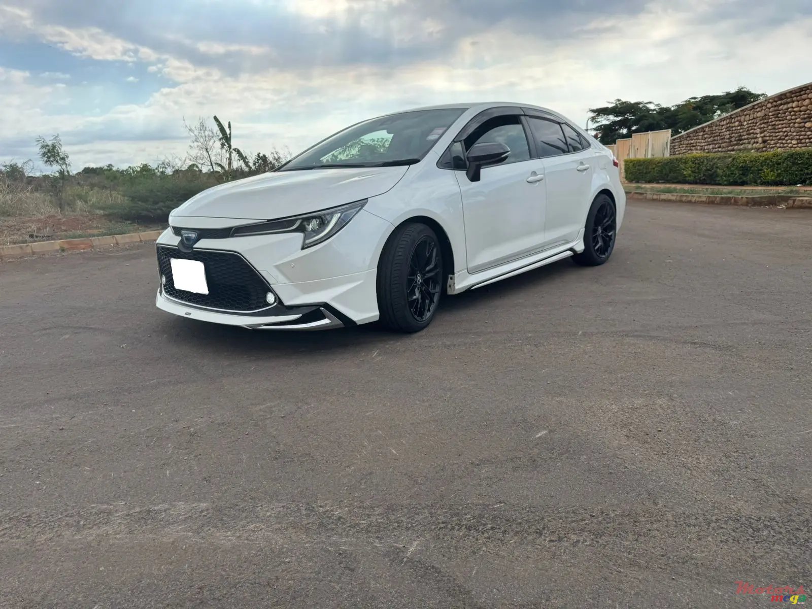 2021' Toyota Corolla photo #2