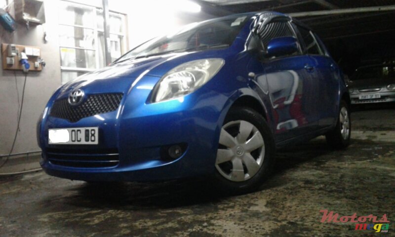 2008' Toyota Yaris photo #2
