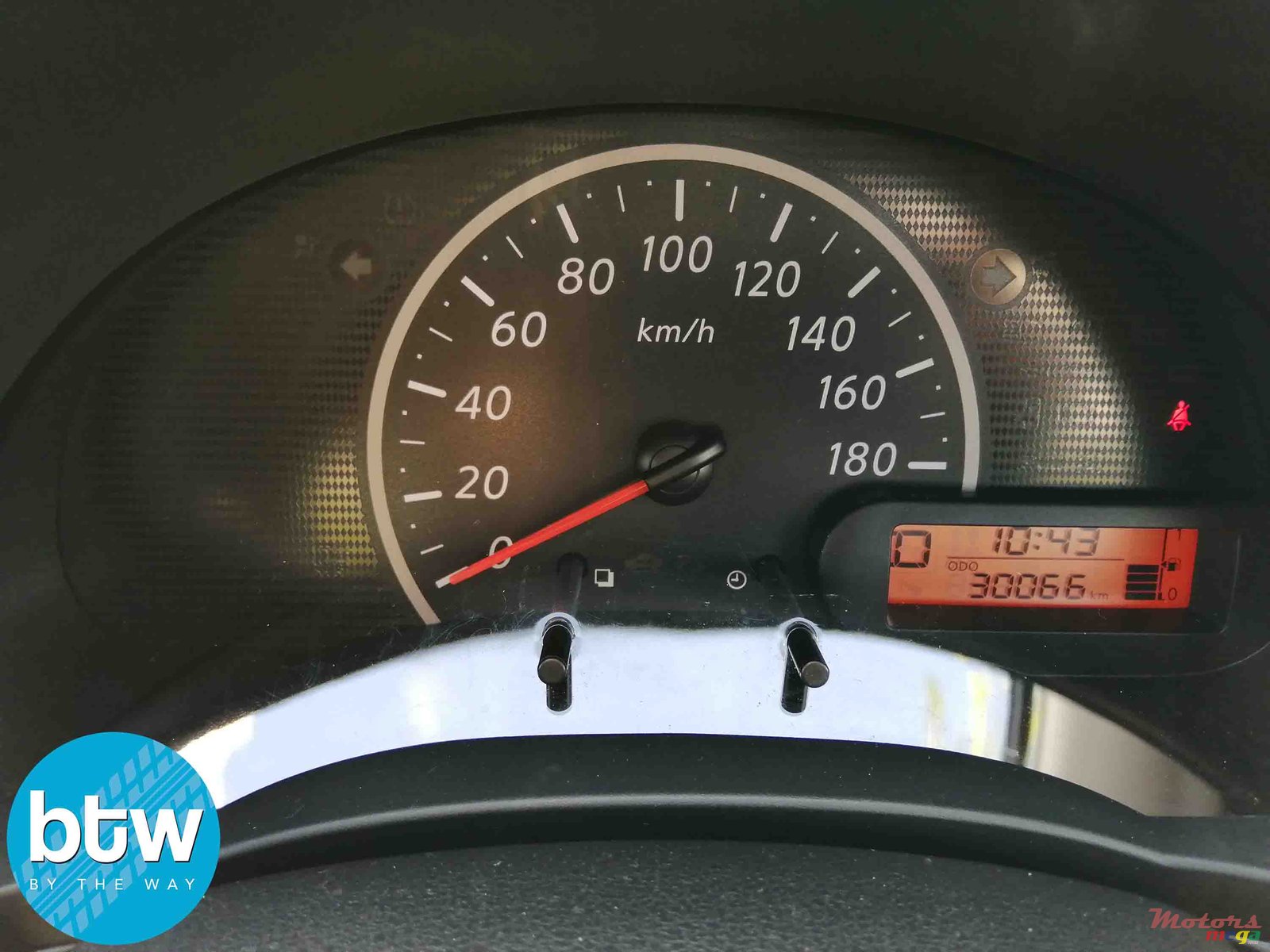 2015' Nissan March photo #7