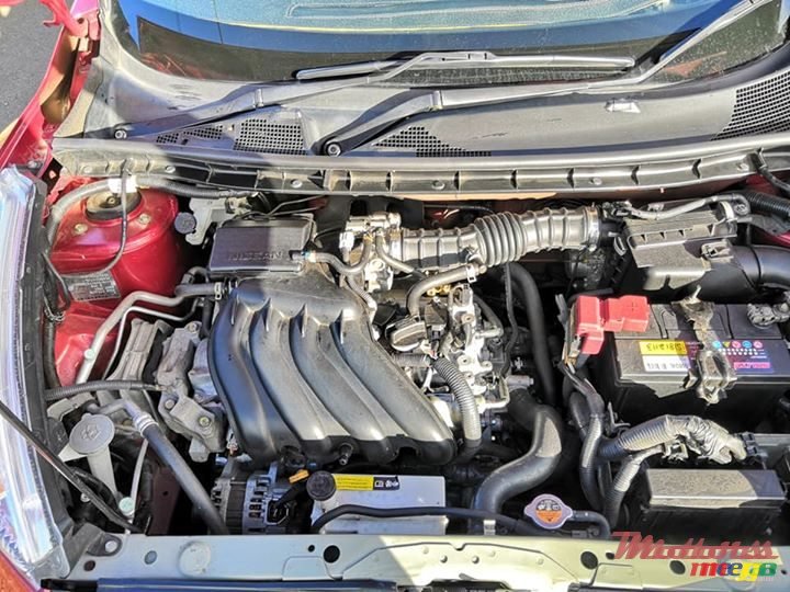 2012' Nissan Juke photo #6