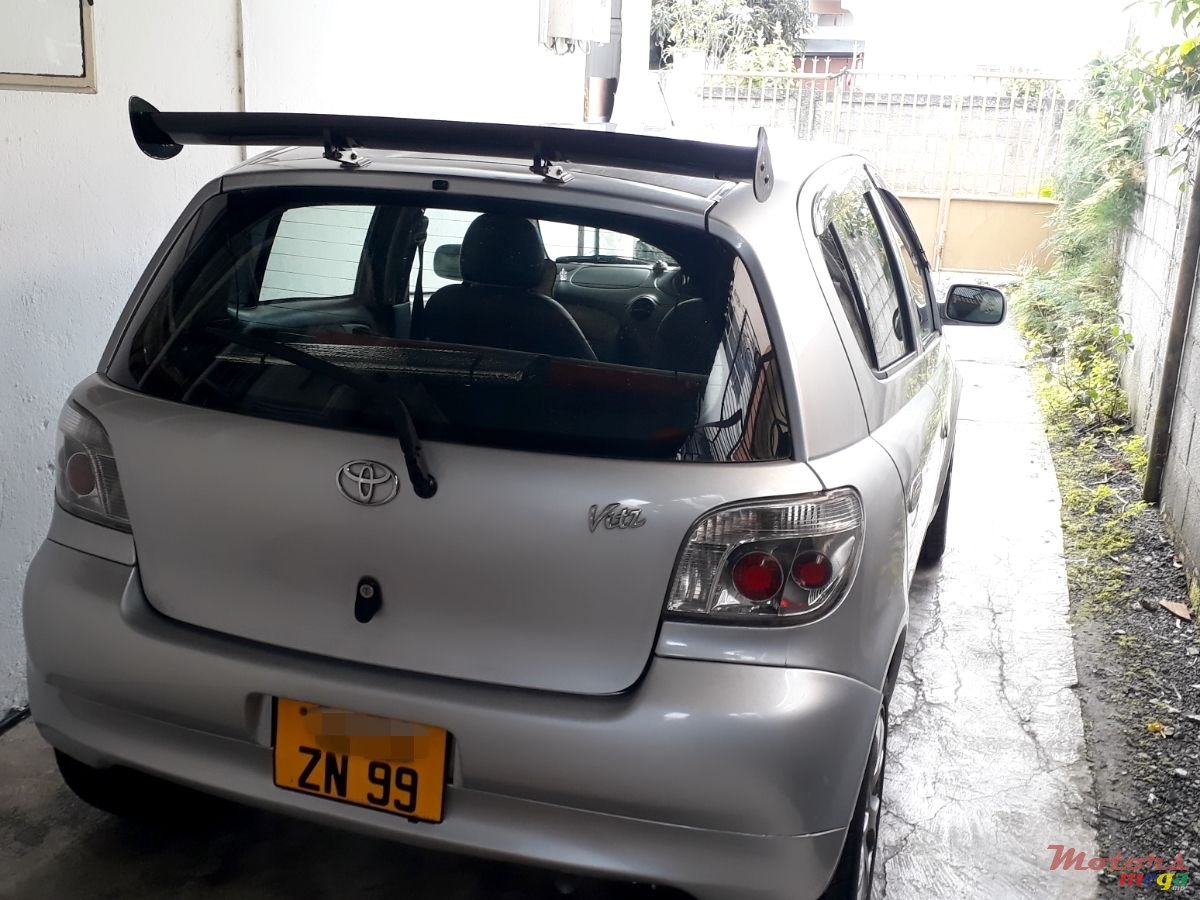 1999' Toyota photo #1