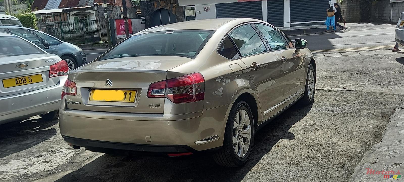 2011' Citroen C5 photo #3