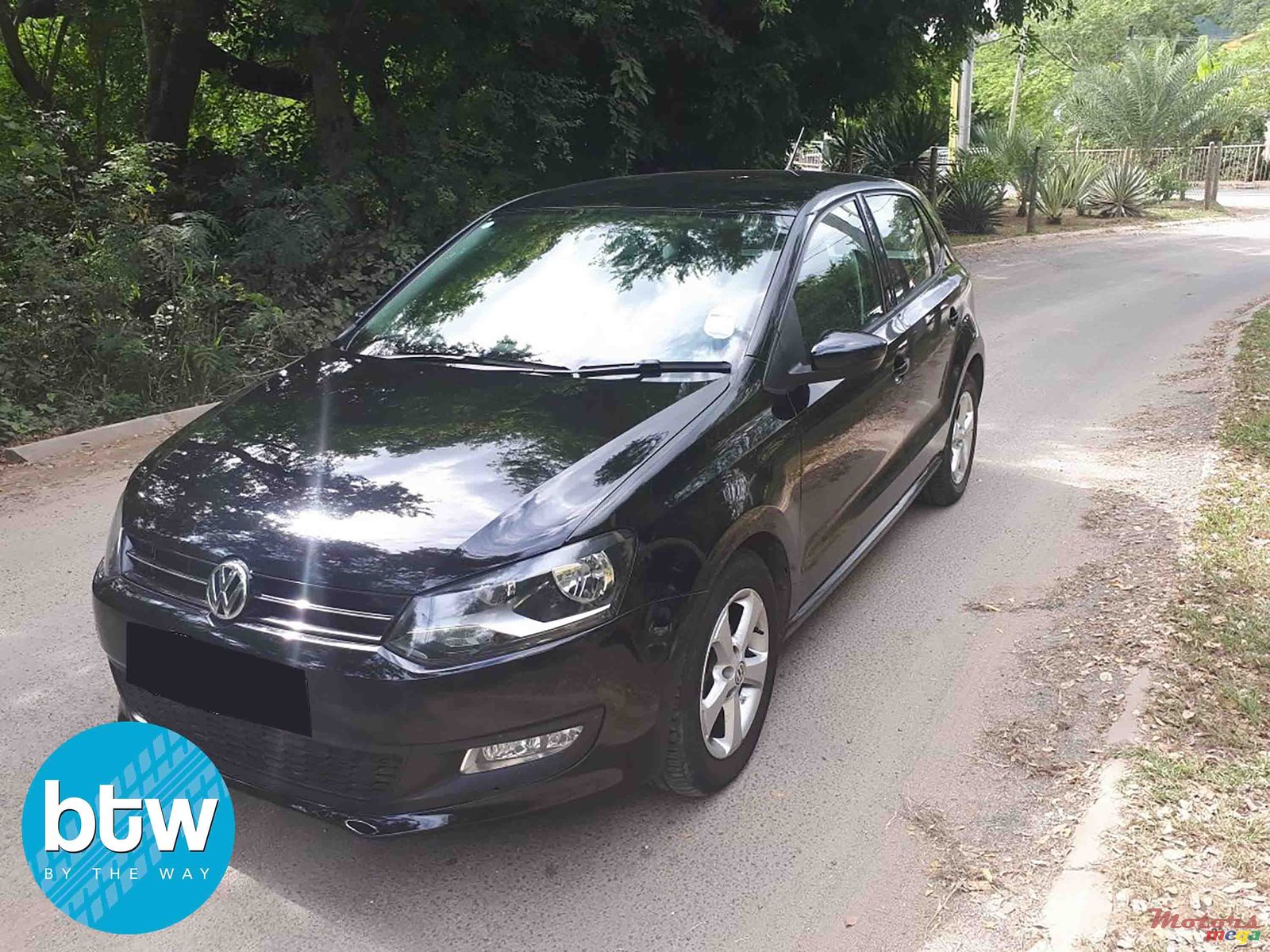 2013' Volkswagen Polo photo #1