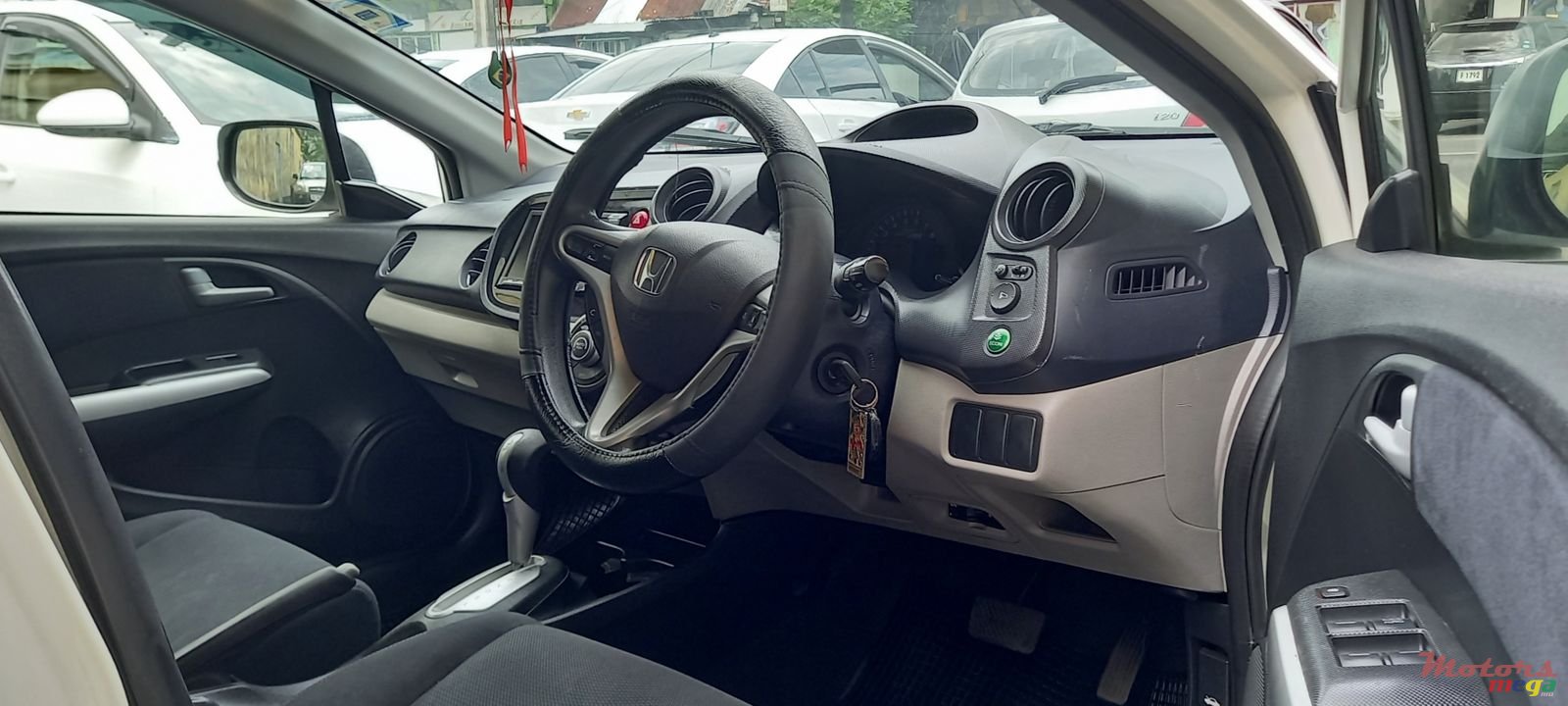 2012' Honda Insight photo #3