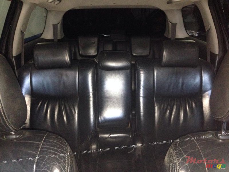 2004' Toyota Wish photo #4