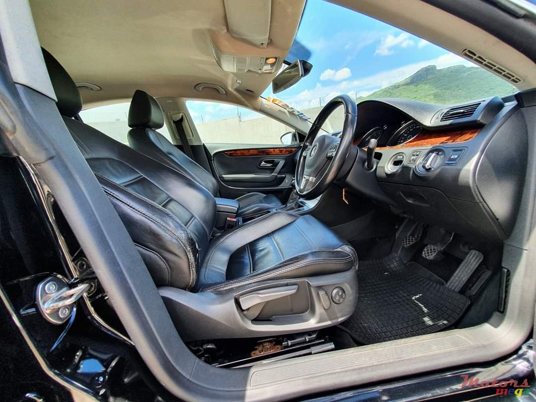 2010' Volkswagen Passat CC photo #5