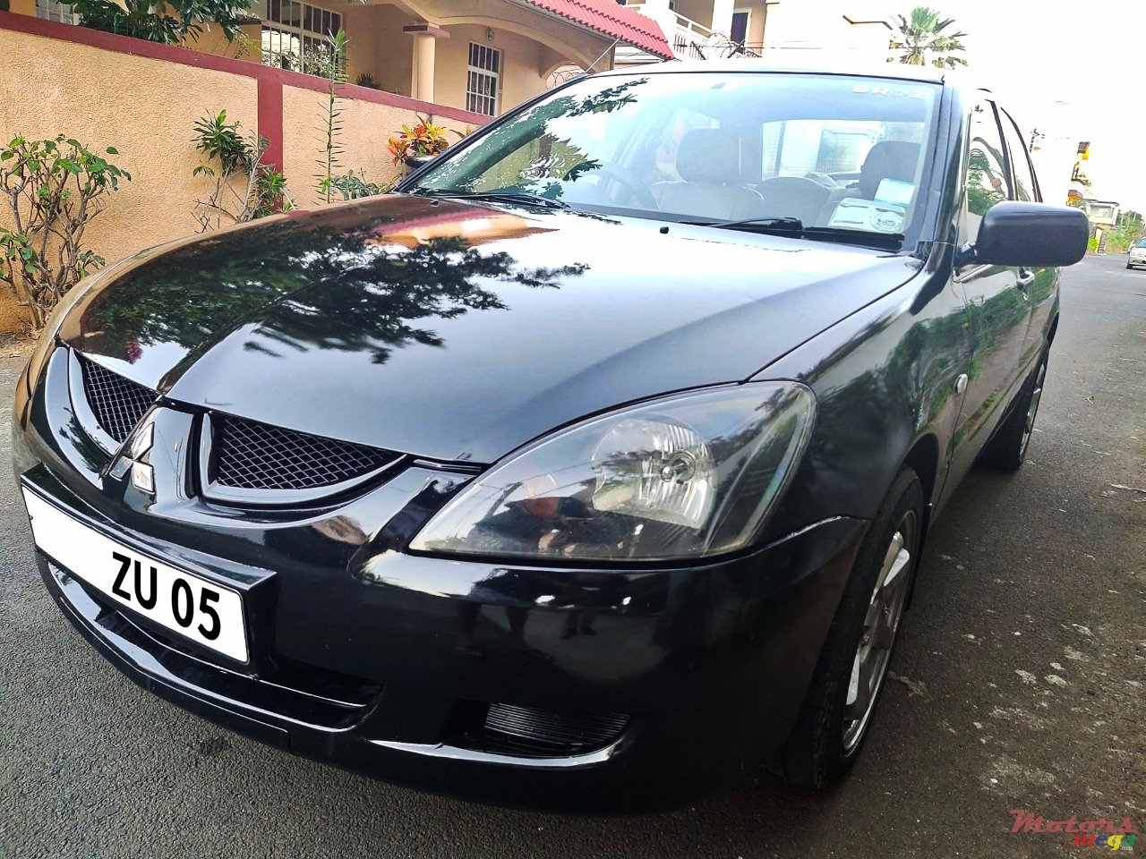 2005' Mitsubishi Lancer photo #1