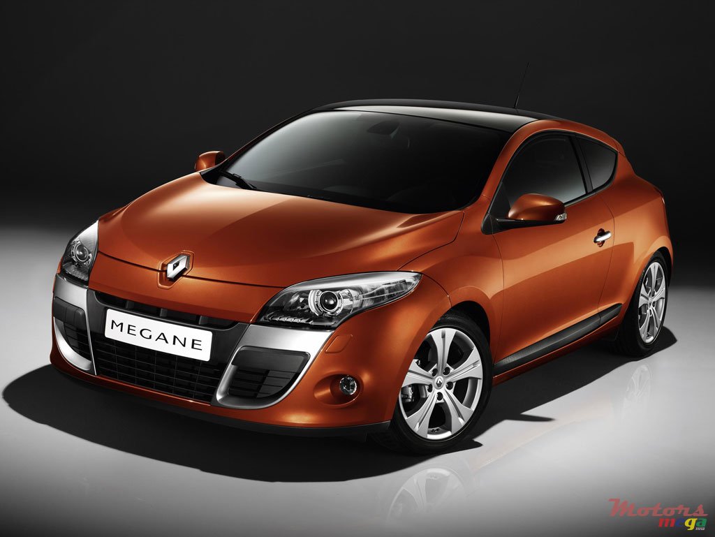 2010' Renault MEGANE COUPÉ, 2portes_ 6vitess photo #1
