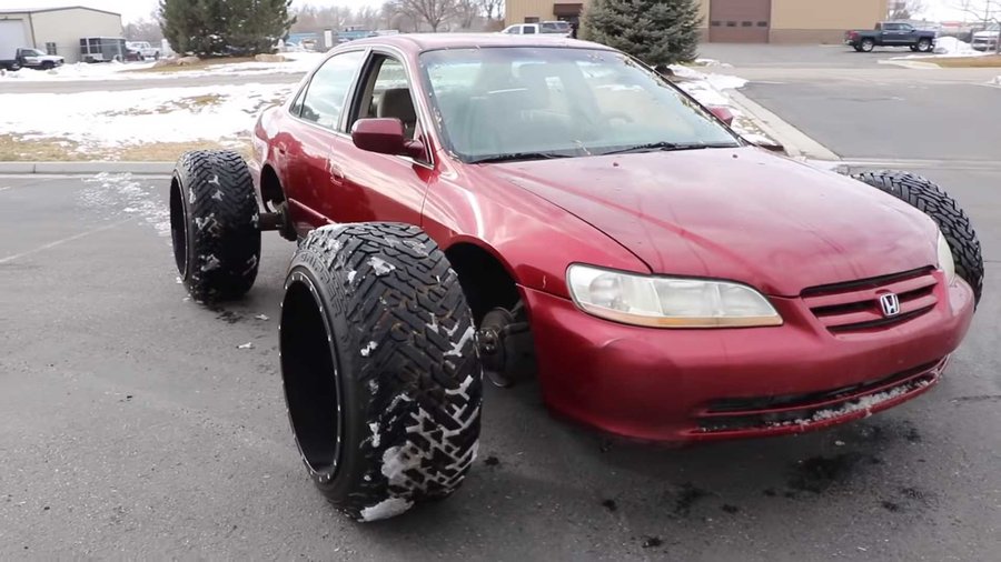 Honda Accord With Huge Off-Road Tires Doesn’t Look Practical