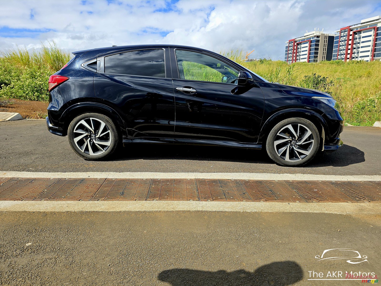 2016' Honda Vezel RS photo #2