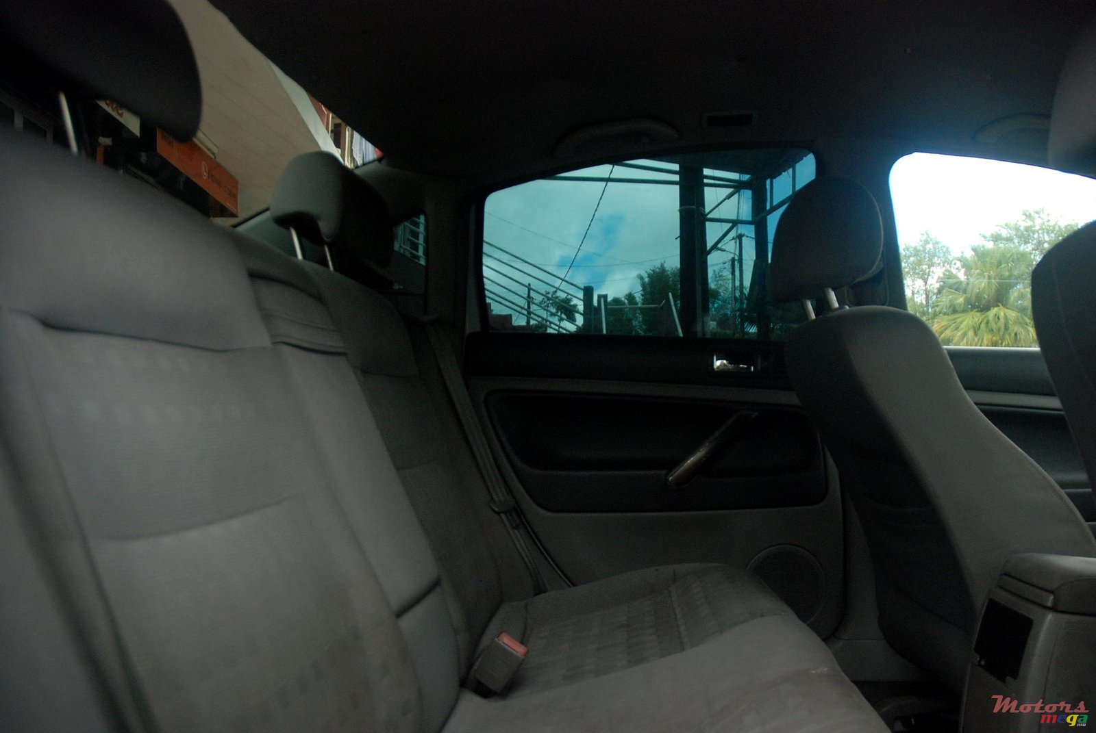 2003' Volkswagen Passat photo #4