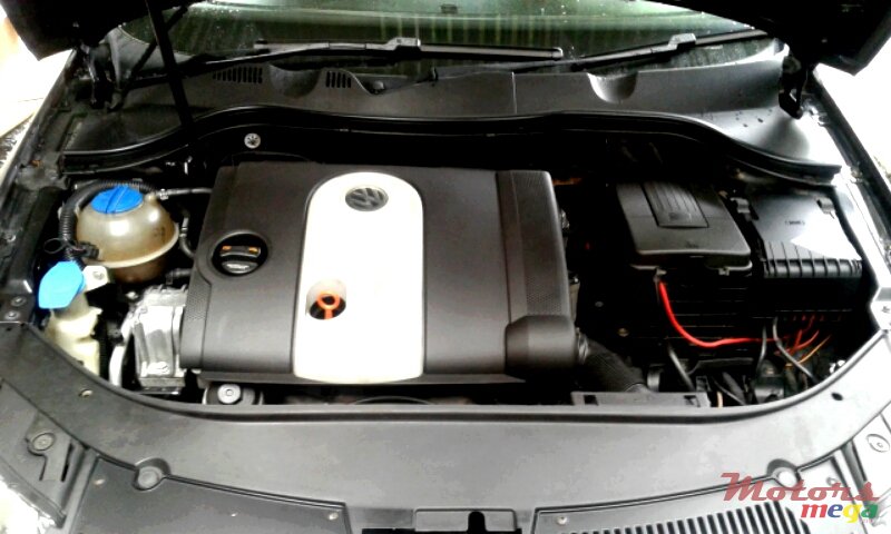 2008' Volkswagen Passat FSI photo #6