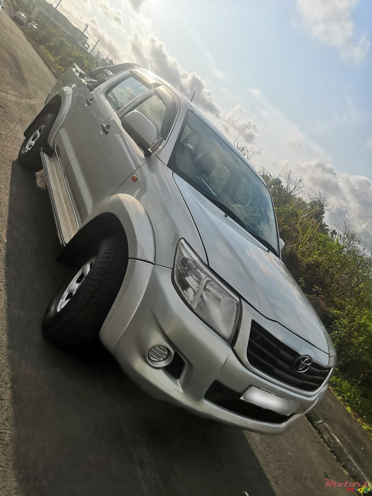 2013' Toyota Hilux 4x4 2.5 photo #1