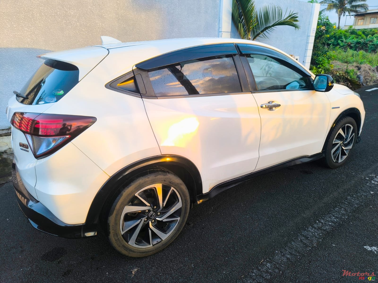 2016' Honda HR-V Vezel RS photo #7