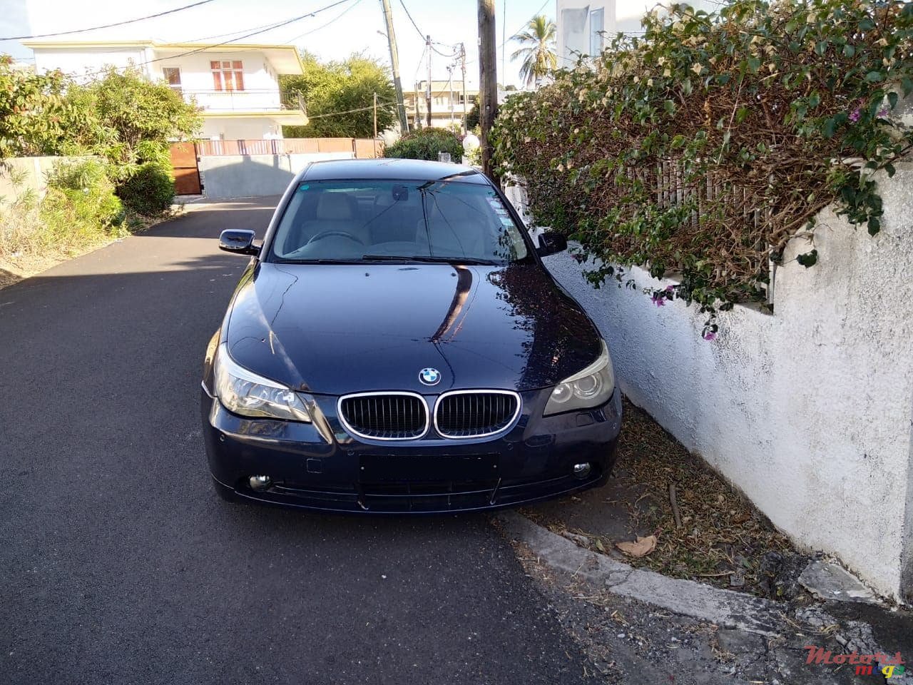 2004' BMW 520 photo #1