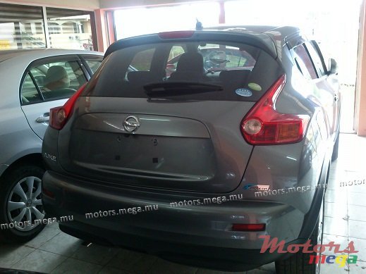 2011' Nissan Juke RS photo #2