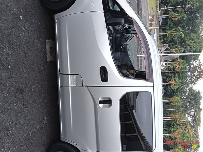 2014' Nissan NV200 photo #6